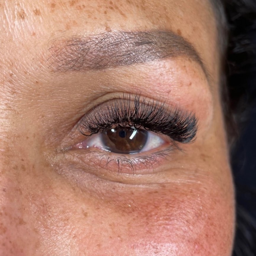 Pigmentation de sourcil et microblading près de Montpellier