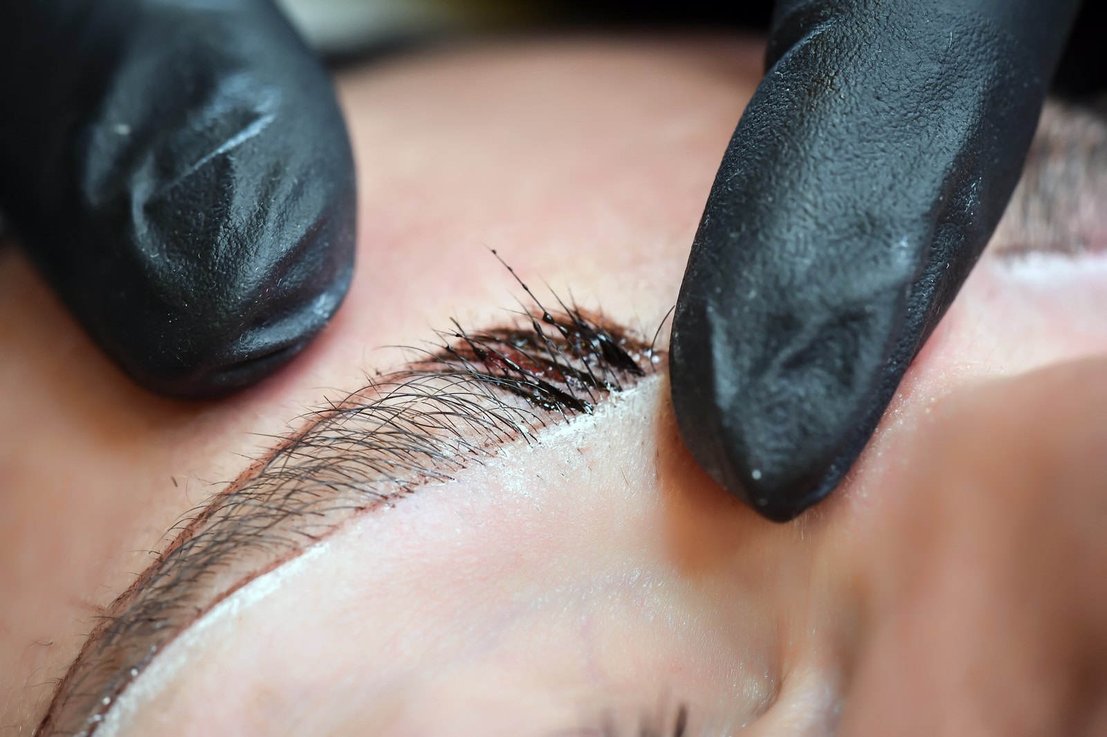 Pigmentation de sourcil et microblading près de Montpellier